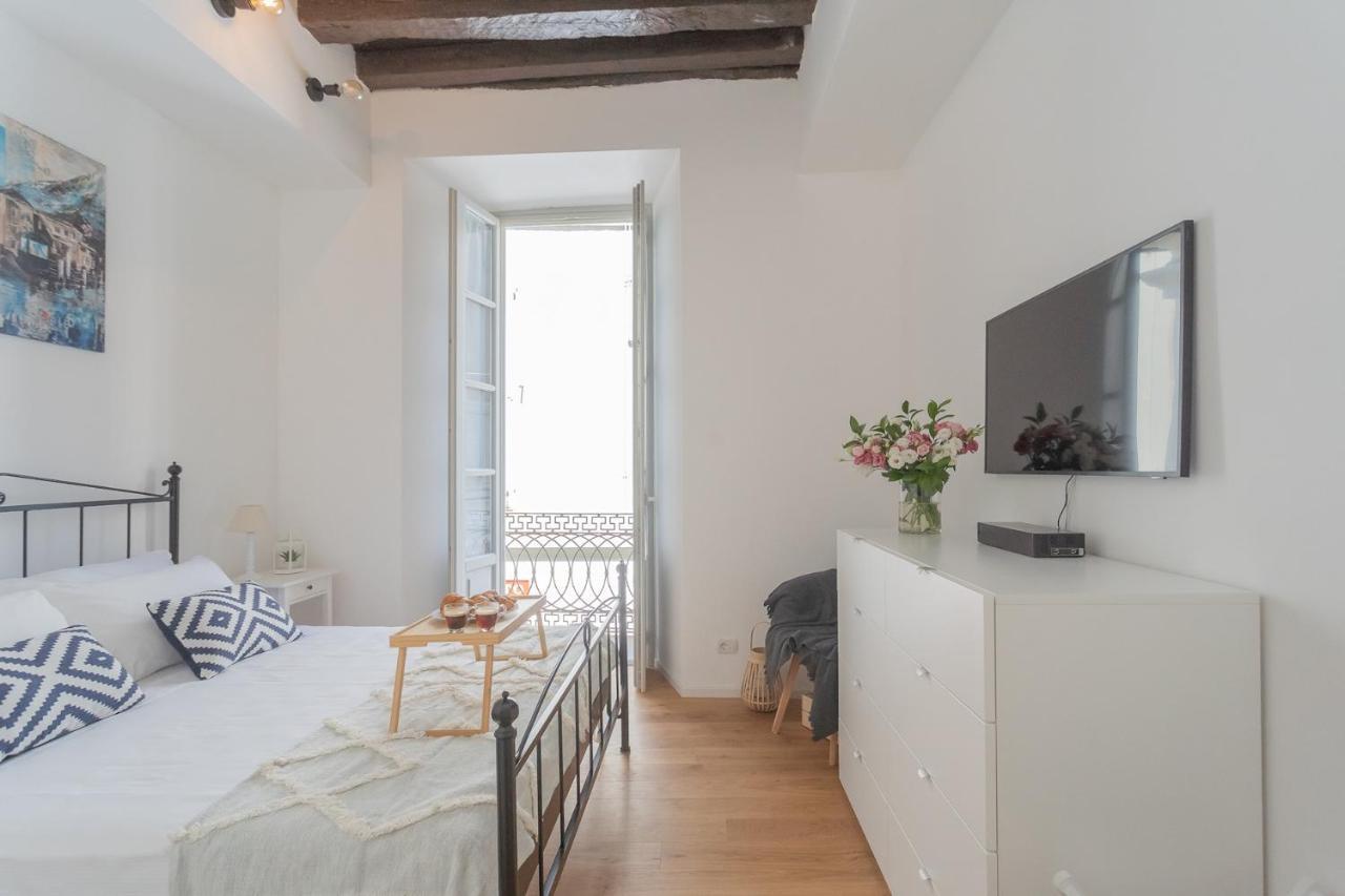Independence Apartment With Balcony By Rent All Como Zewnętrze zdjęcie